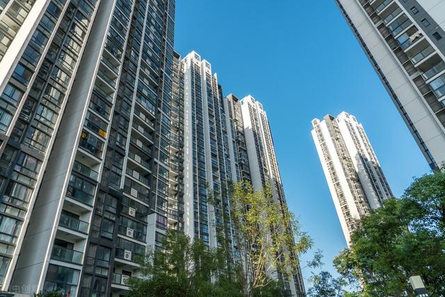 天降玉米棒砸傷行人！物業(yè)對全樓住戶做DNA檢測，“嚇”出肇事者