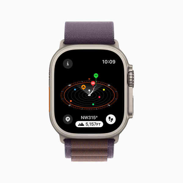 Apple-Watch-Ultra-2-Compass-app-Elevation-view-230912_inline.jpg.large.jpg