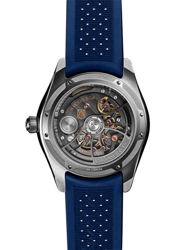 HMoser_3201-1204_Pioneer_CentreSeconds_Citrus__Caseback_W.jpg